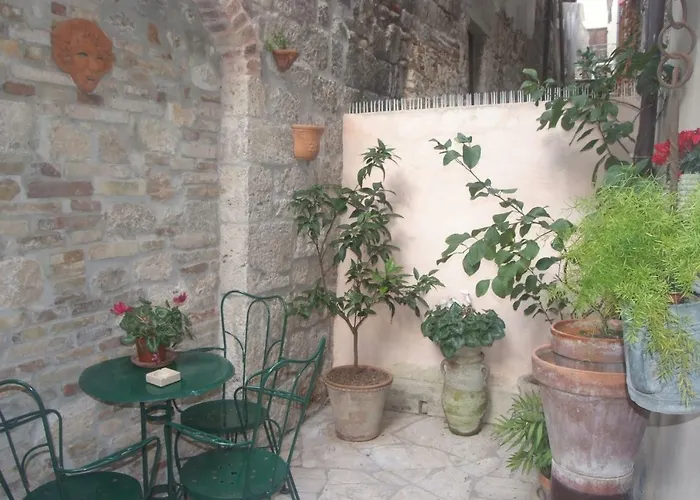 Piccola Corte Bed & Breakfast